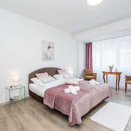 Ferienwohnung Perla Hradce 202 Hradec Králové Exterior foto