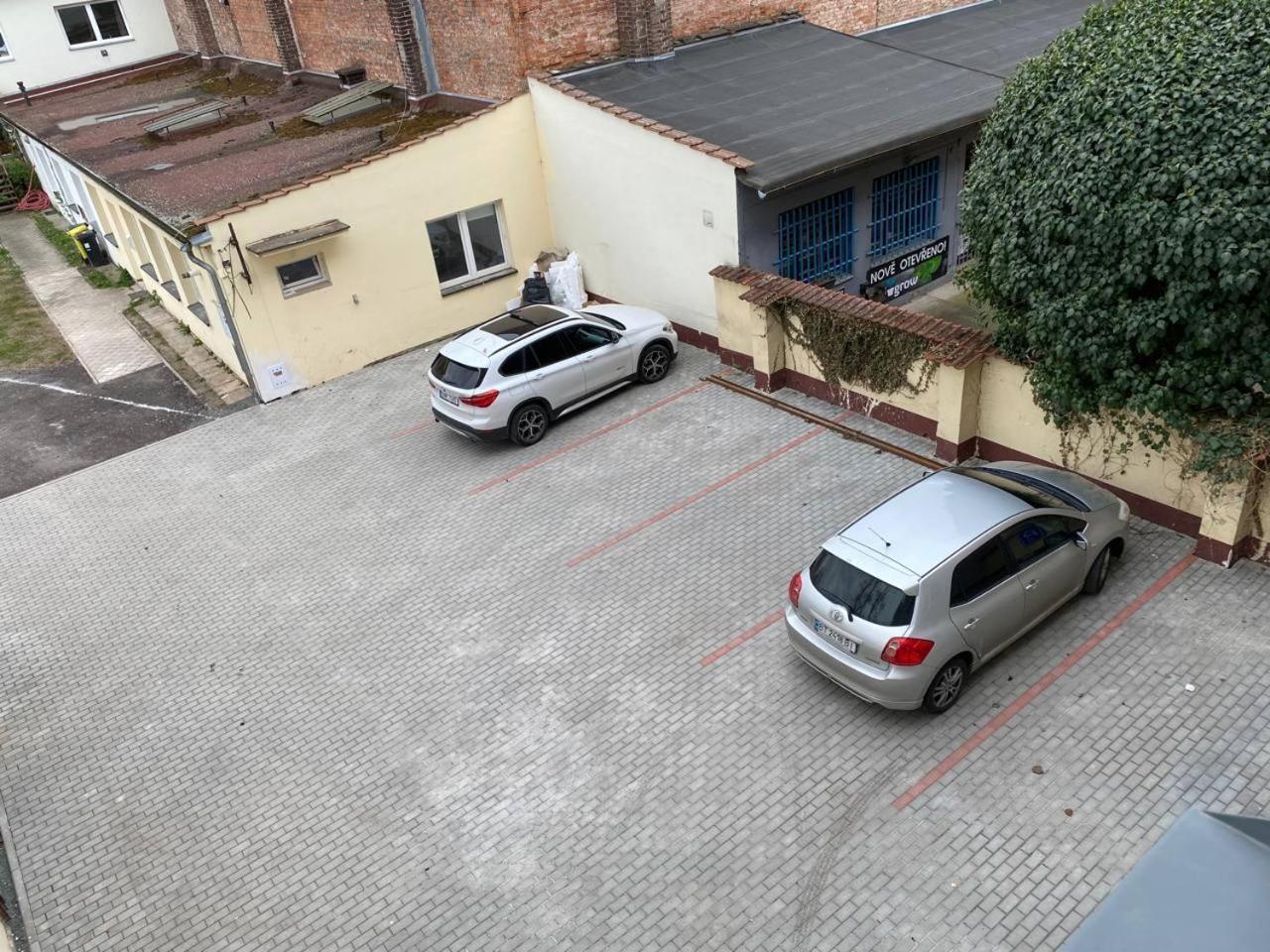 Ferienwohnung Perla Hradce 202 Hradec Králové Exterior foto