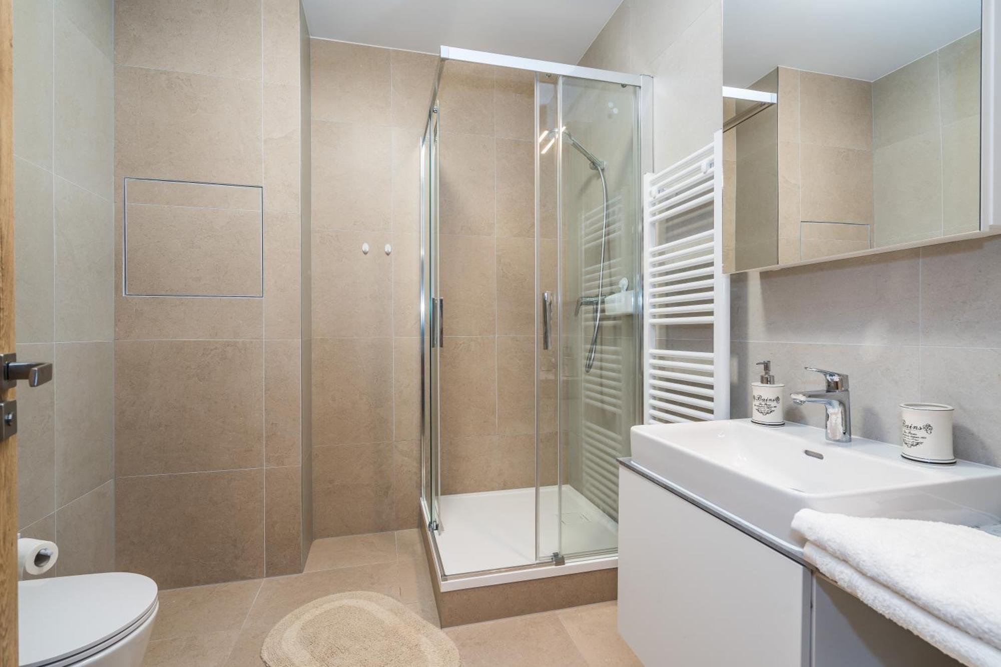 Ferienwohnung Perla Hradce 202 Hradec Králové Exterior foto